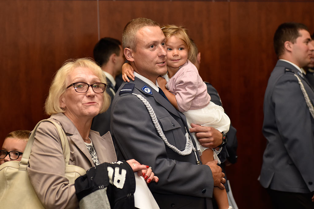 Świętowała policja. Były awanse i odznaczenia