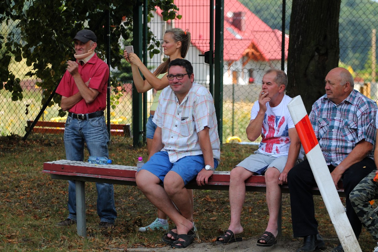 Legnickie Pole: Mecz piłkarski. Żonaci - Kawalerowie