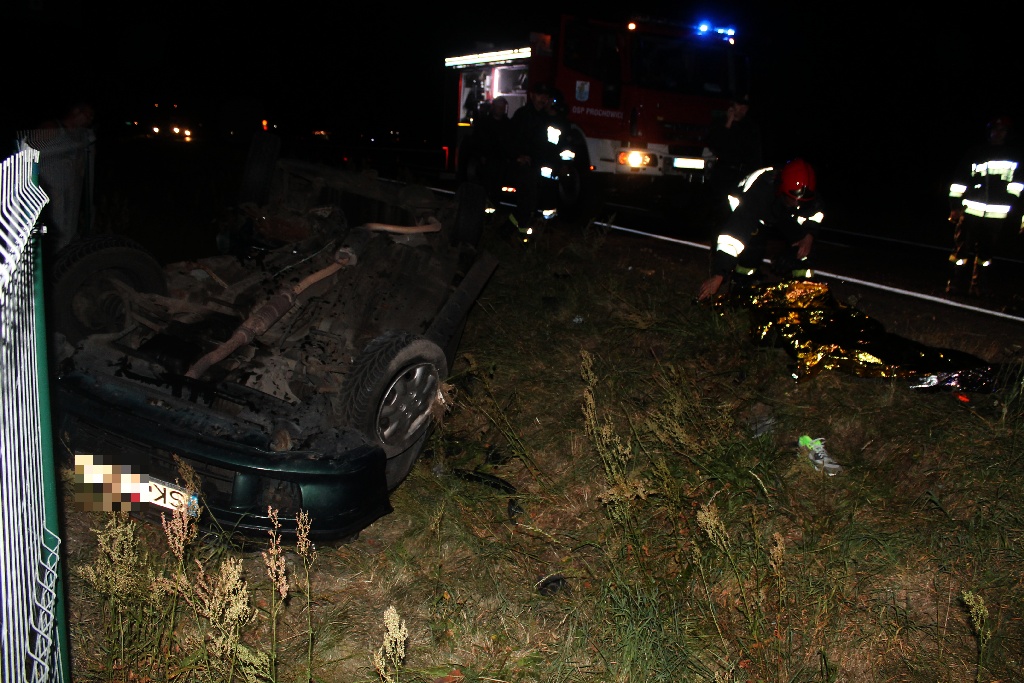 Tragiczny wypadek w Prochowicach. Dwie osoby nie żyją