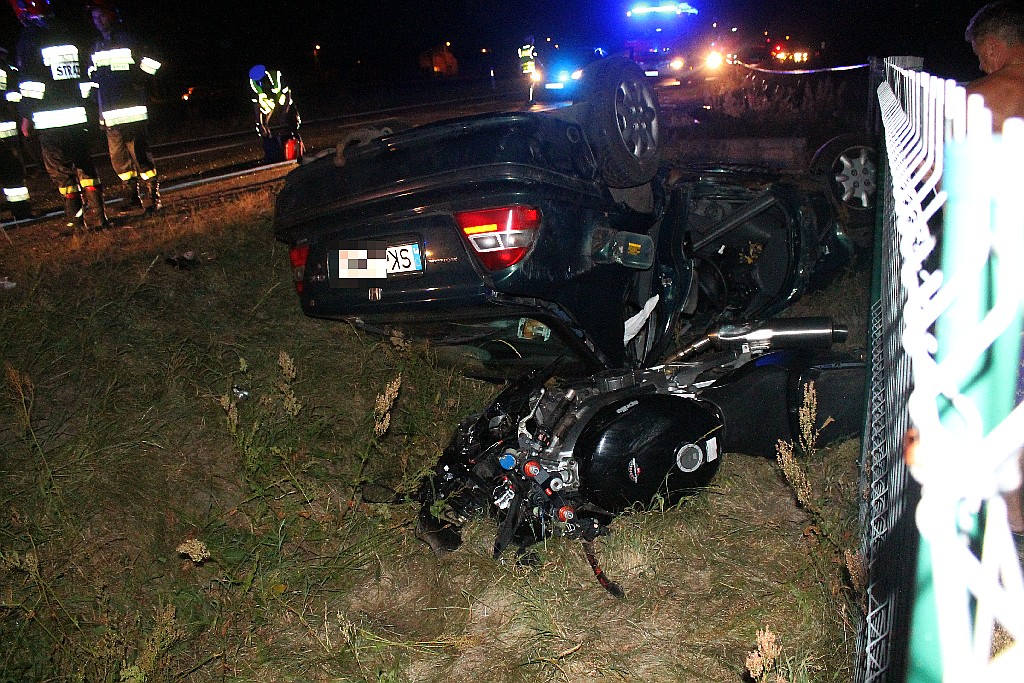 Tragiczny wypadek w Prochowicach. Dwie osoby nie żyją