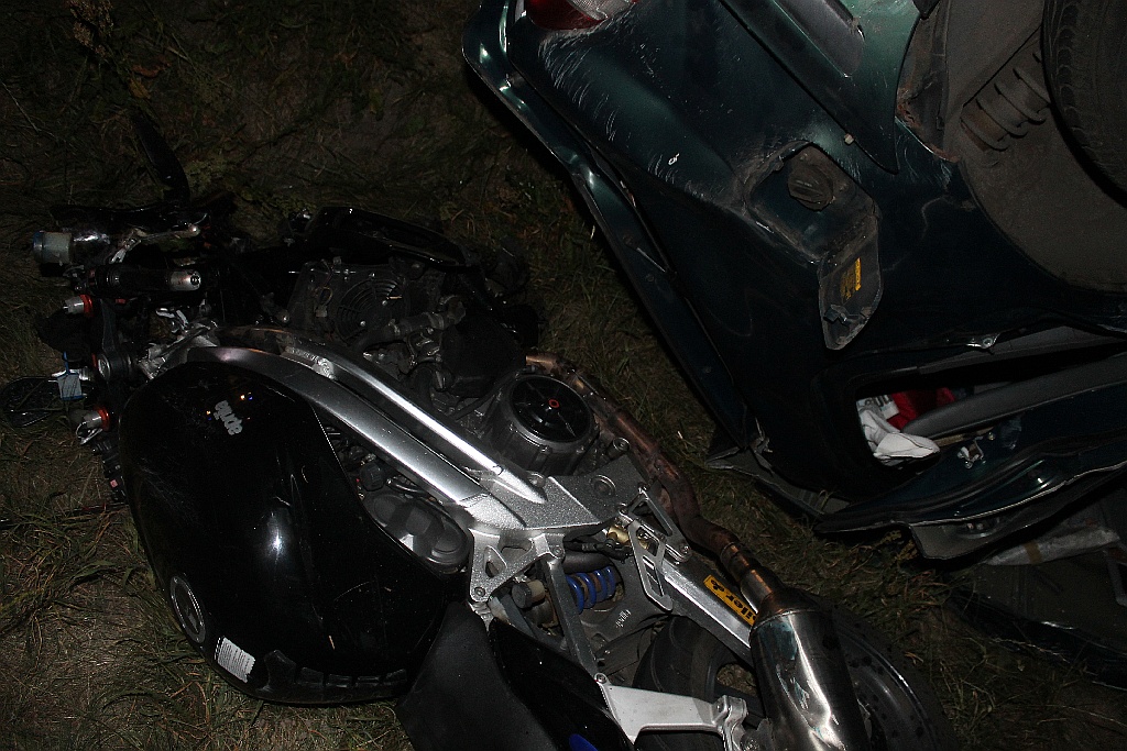 Tragiczny wypadek w Prochowicach. Dwie osoby nie żyją