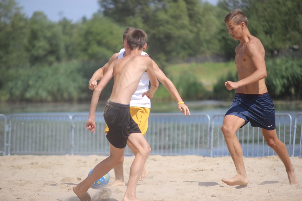 Na Kormoranie grali w plażową piłkę nożną