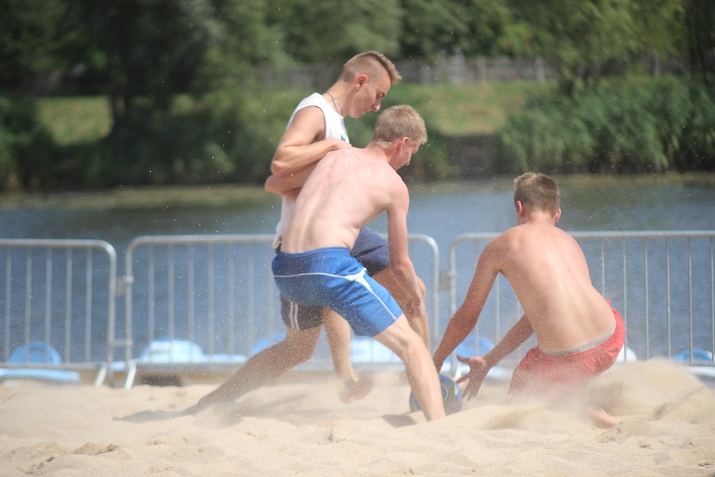 Na Kormoranie grali w plażową piłkę nożną