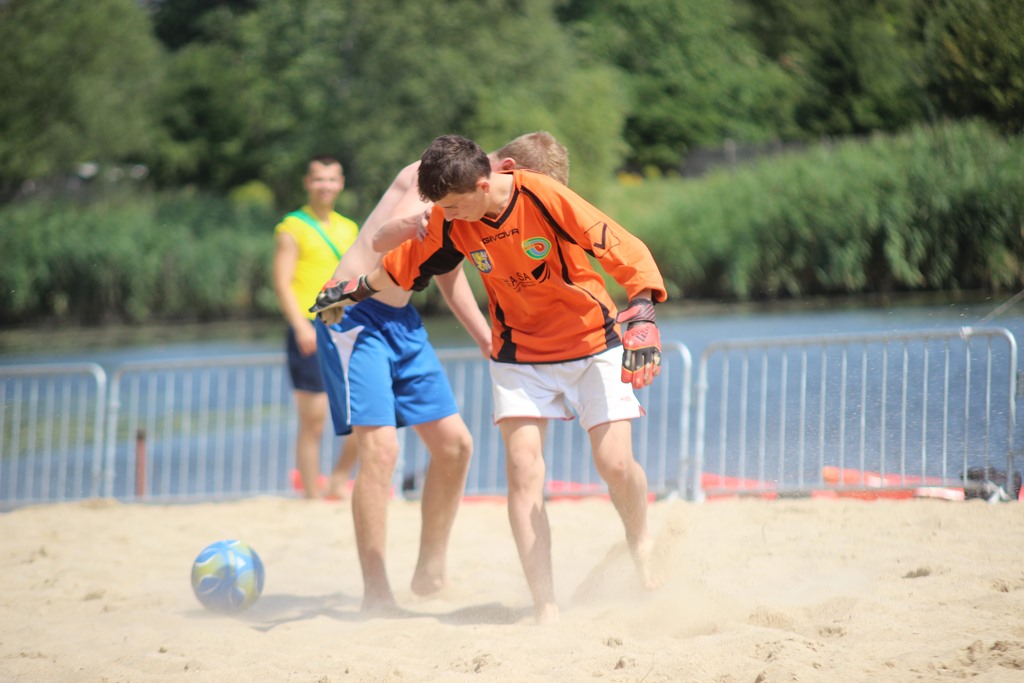 Na Kormoranie grali w plażową piłkę nożną