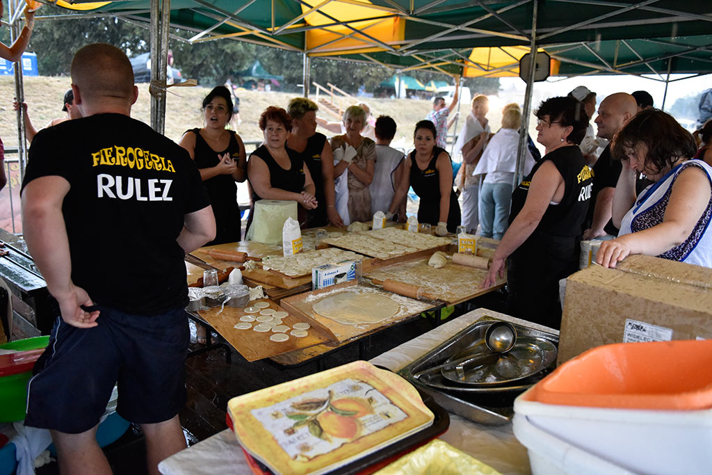Będą lepić pierogi na Imieninach Ulicy NMP