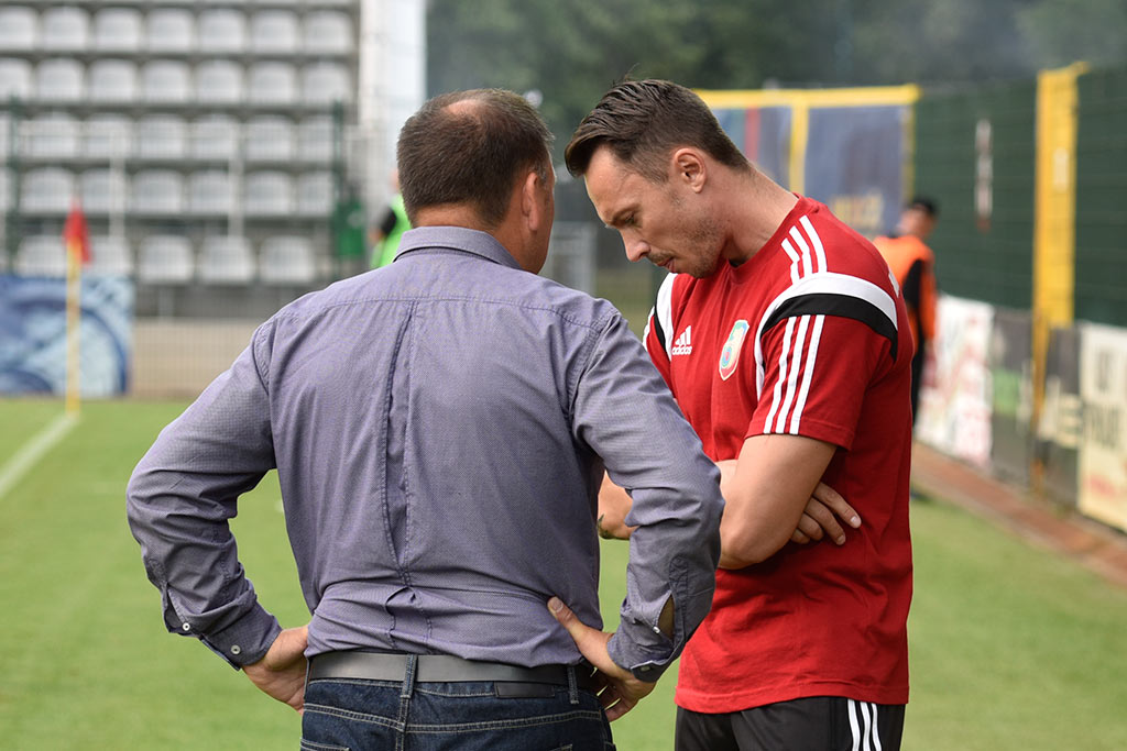 Derby dla Chrobrego. Miedź słaba i bezradna
