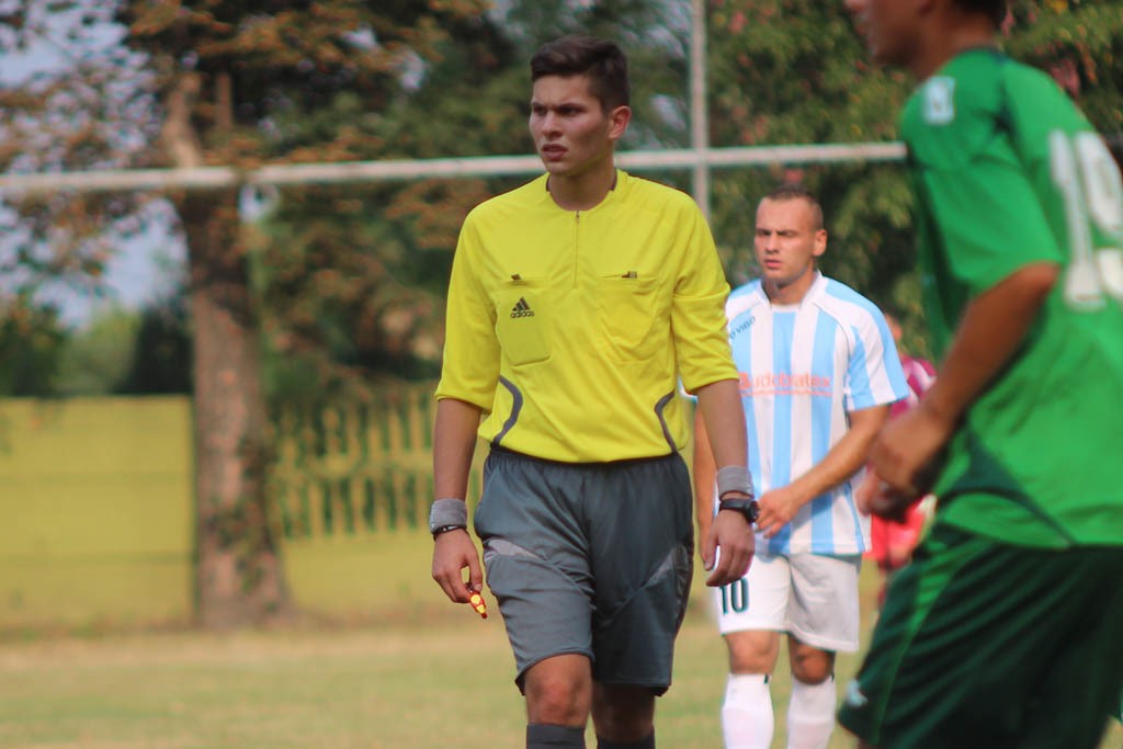 Klasa A: KS Legnickie Pole - Albatros 3:0 (2:0)