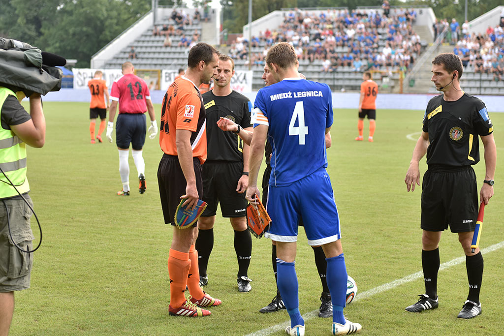 Derby dla Chrobrego. Miedź słaba i bezradna
