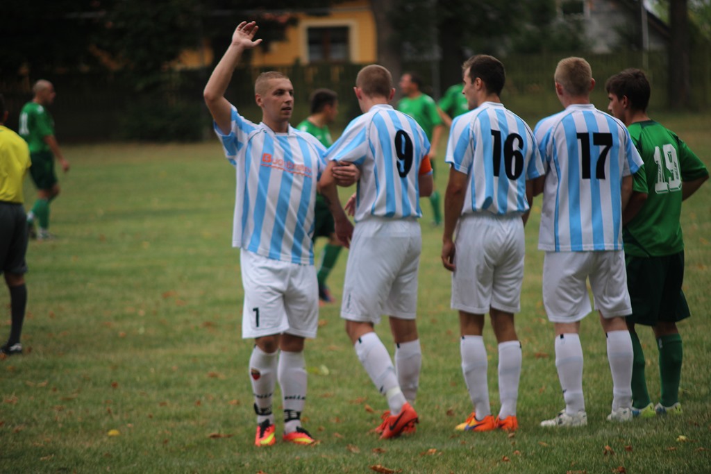 Klasa A: KS Legnickie Pole - Albatros 3:0 (2:0)