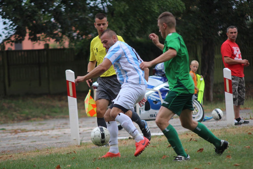 Klasa A: KS Legnickie Pole - Albatros 3:0 (2:0)