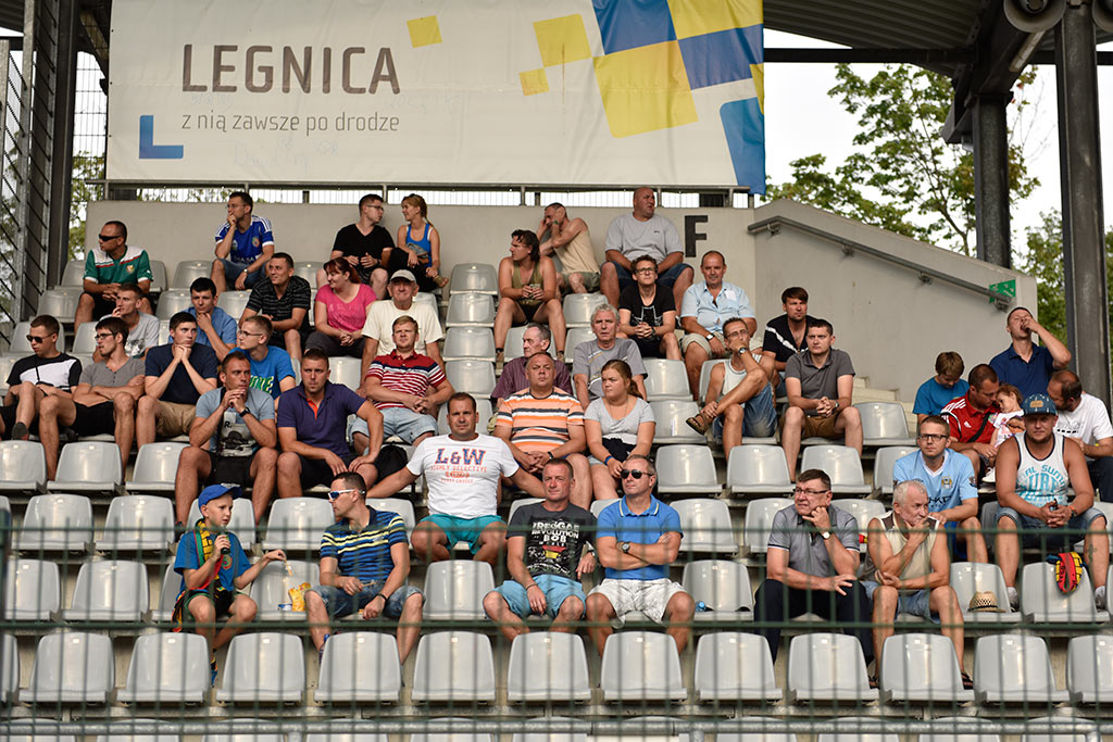 Derby dla Chrobrego. Miedź słaba i bezradna
