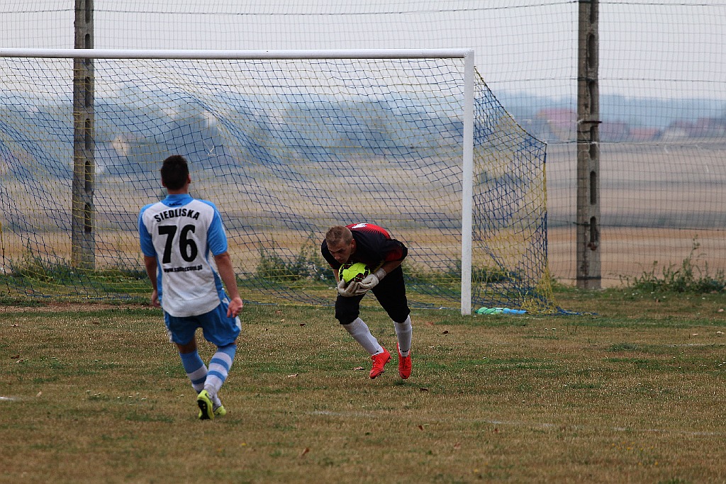 Klasa A: Orzeł Mikołajowice - Dąb Siedliska 1:3
