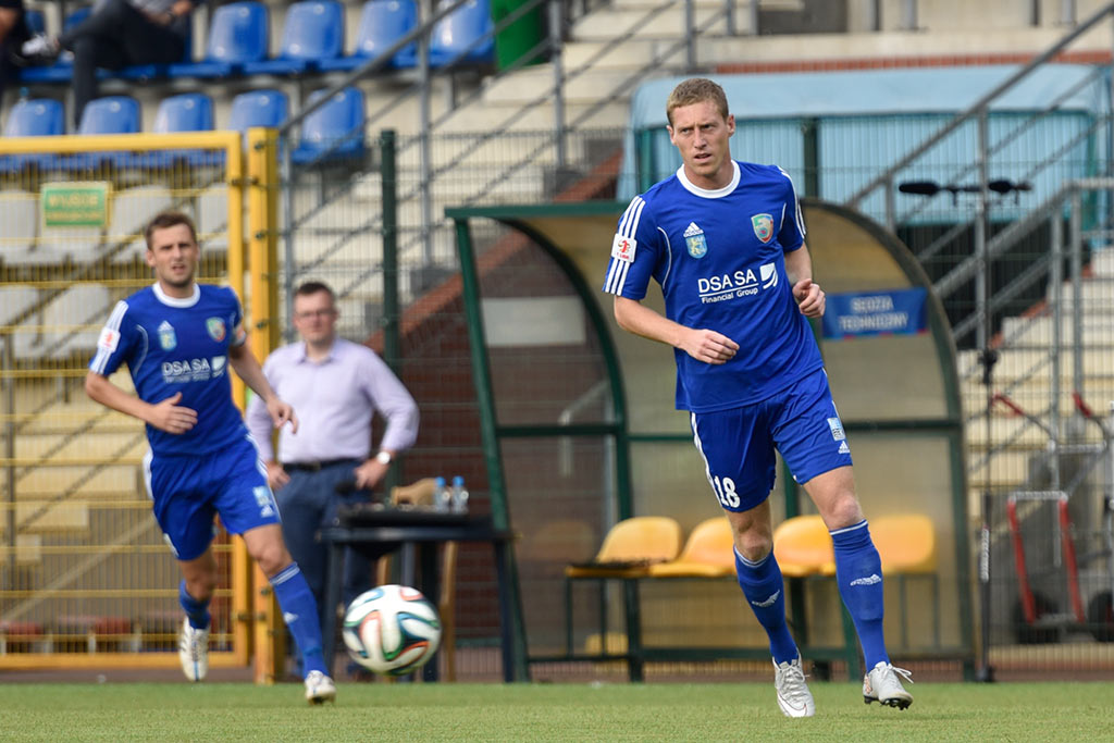 Derby dla Chrobrego. Miedź słaba i bezradna
