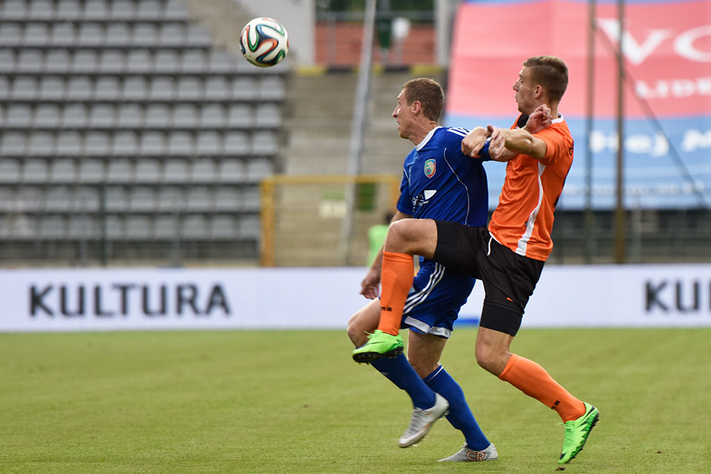 Derby dla Chrobrego. Miedź słaba i bezradna
