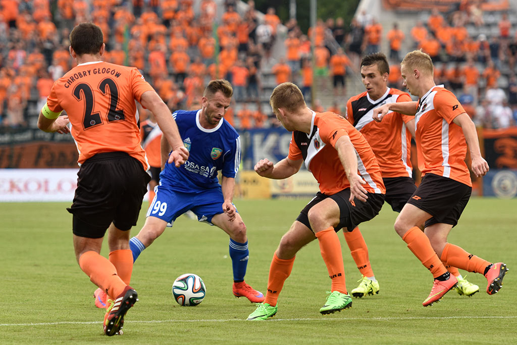 Derby dla Chrobrego. Miedź słaba i bezradna
