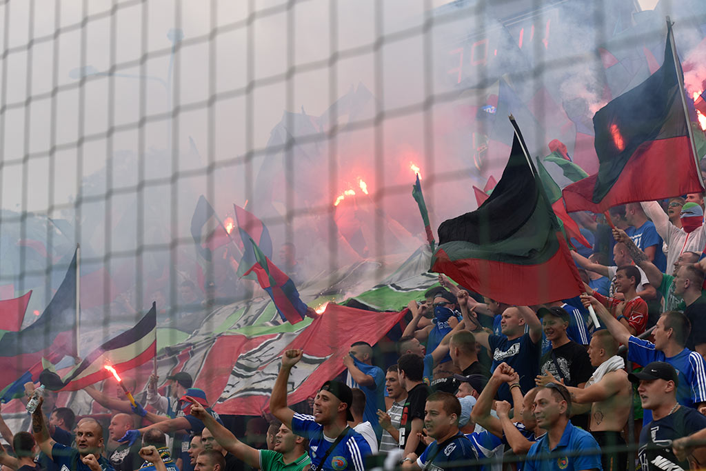 Derby dla Chrobrego. Miedź słaba i bezradna
