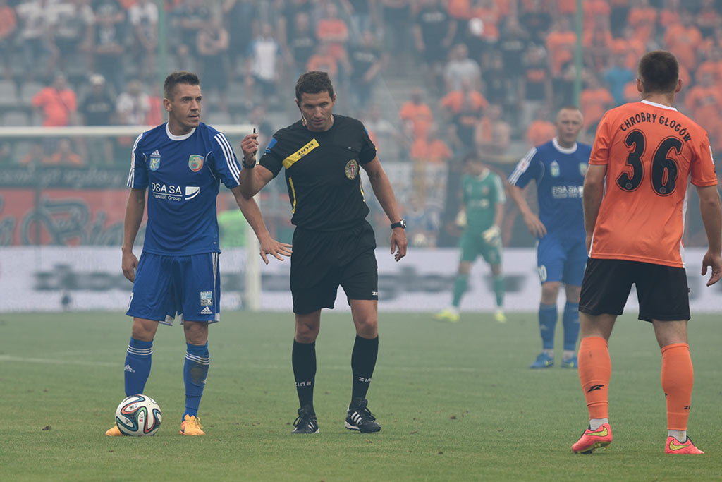 Derby dla Chrobrego. Miedź słaba i bezradna
