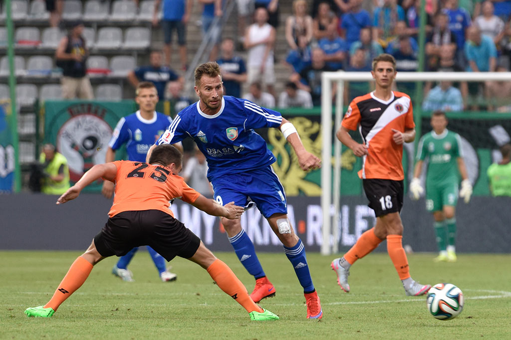 Derby dla Chrobrego. Miedź słaba i bezradna
