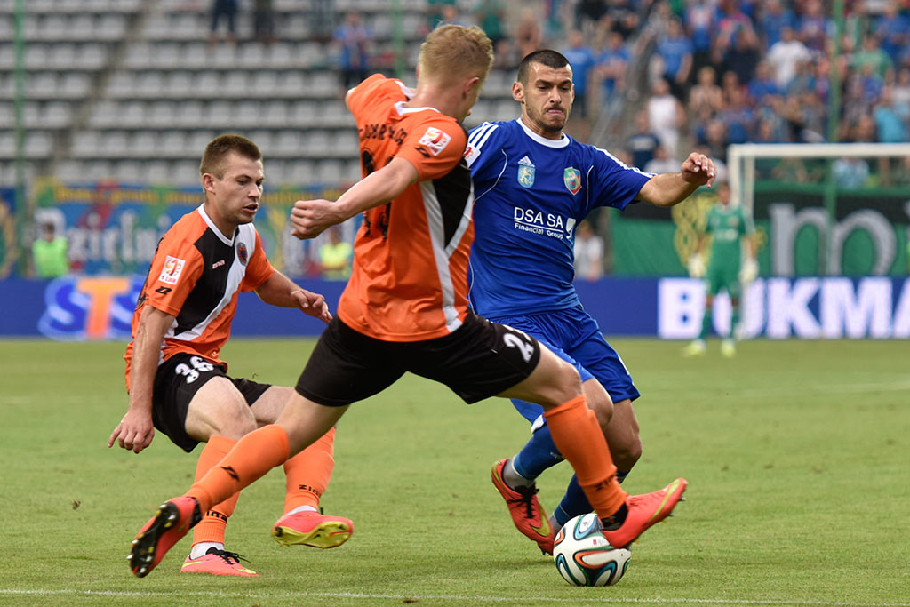 Derby dla Chrobrego. Miedź słaba i bezradna
