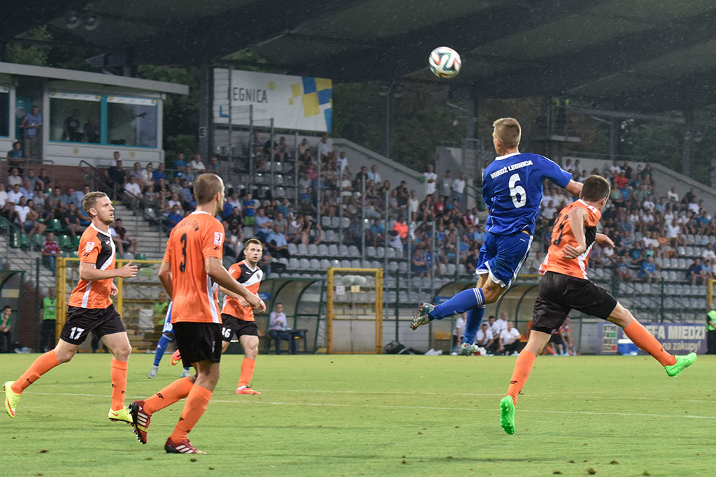 Derby dla Chrobrego. Miedź słaba i bezradna
