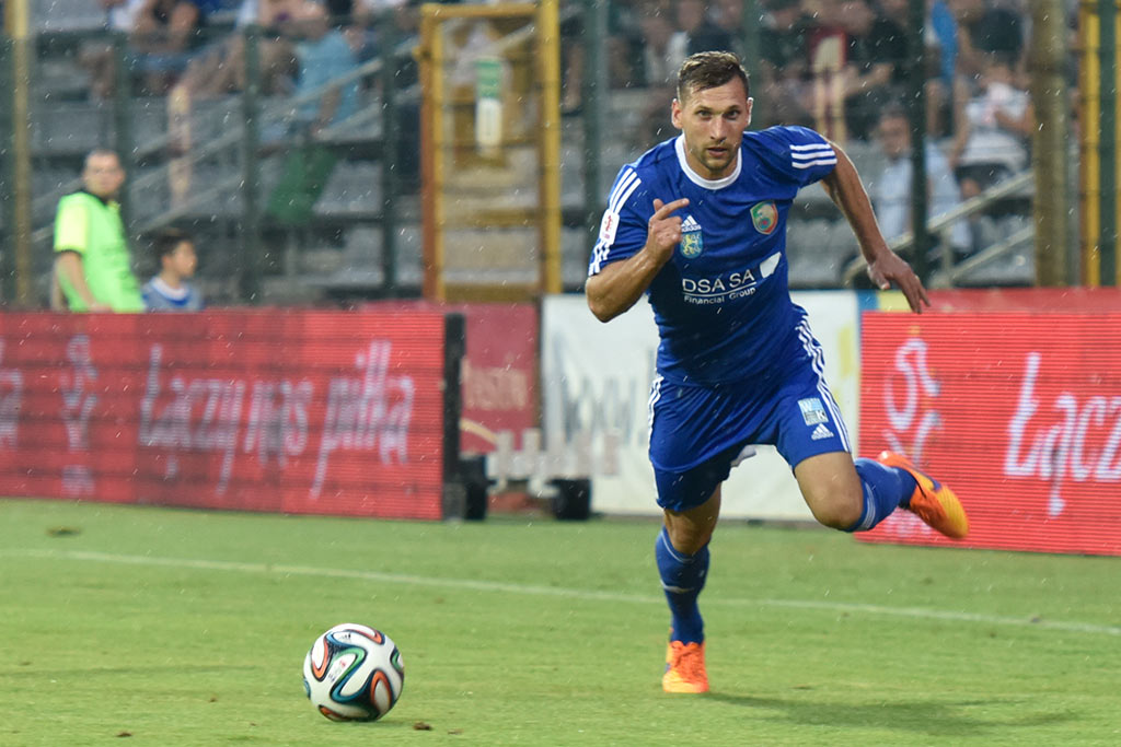 Derby dla Chrobrego. Miedź słaba i bezradna
