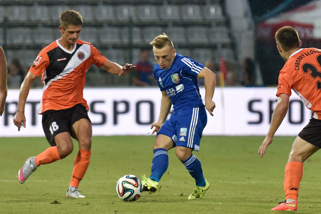 Derby dla Chrobrego. Miedź słaba i bezradna
