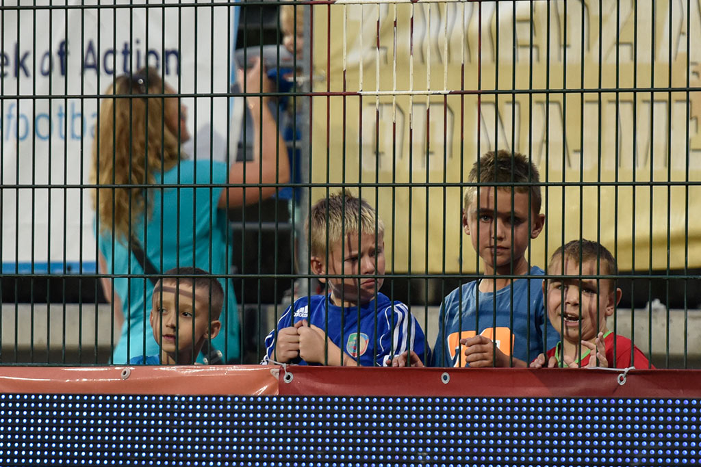 Derby dla Chrobrego. Miedź słaba i bezradna
