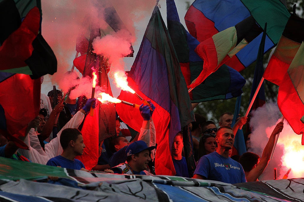 Derby dla Chrobrego. Miedź słaba i bezradna
