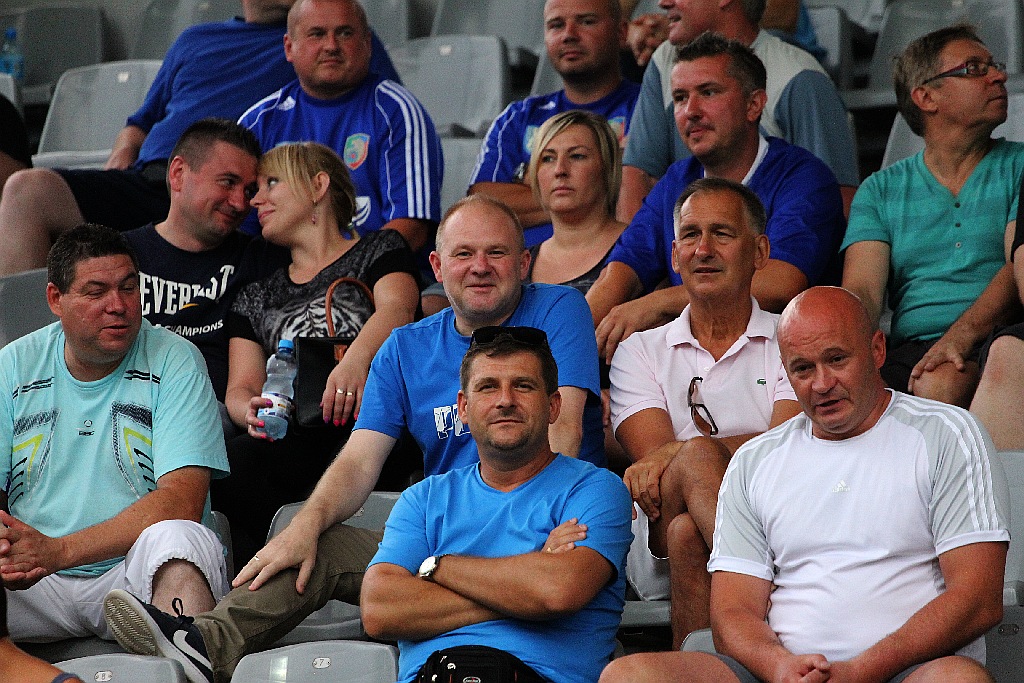 Derby dla Chrobrego. Miedź słaba i bezradna

