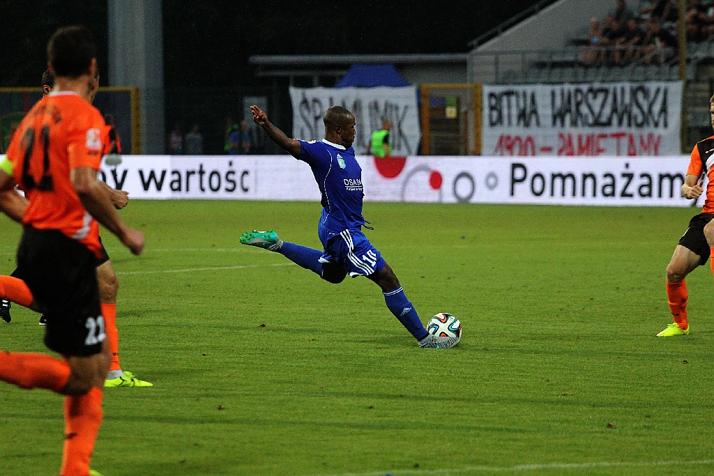 Derby dla Chrobrego. Miedź słaba i bezradna
