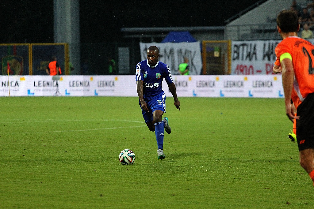 Derby dla Chrobrego. Miedź słaba i bezradna
