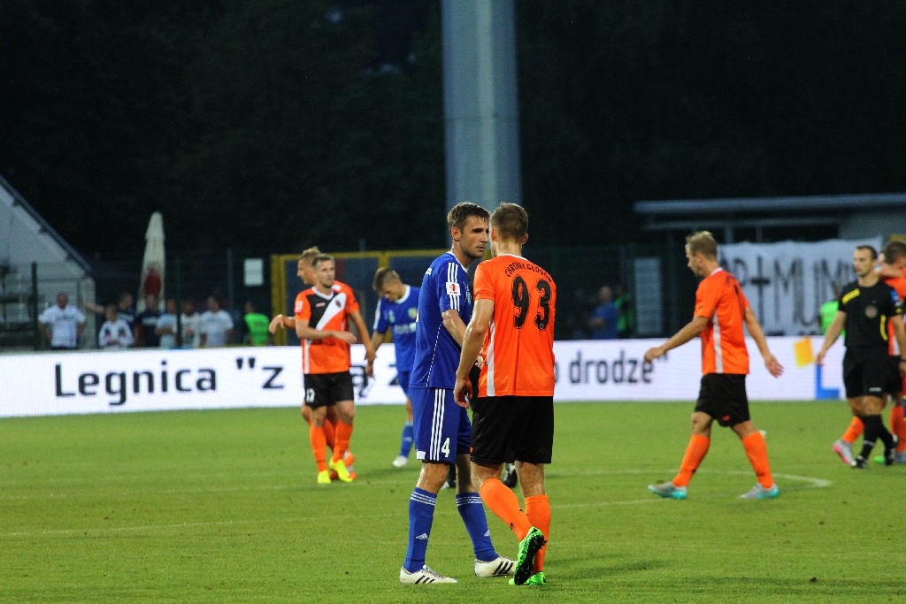 Derby dla Chrobrego. Miedź słaba i bezradna
