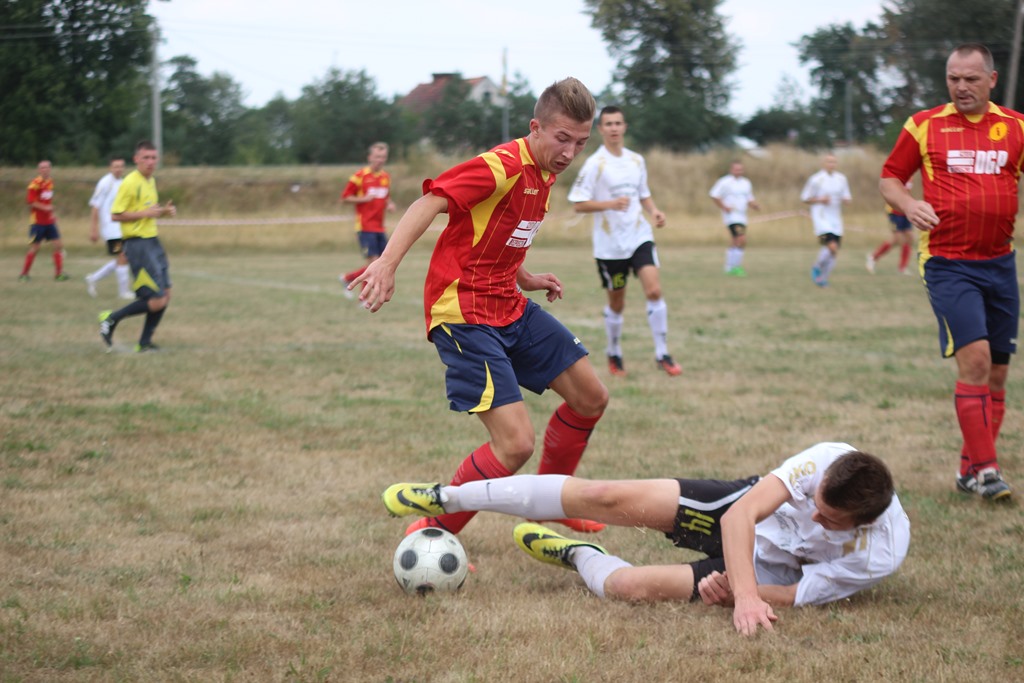 Klasa B: Iskra Niedźwiedzice - Iskra II Kochlice 1:9