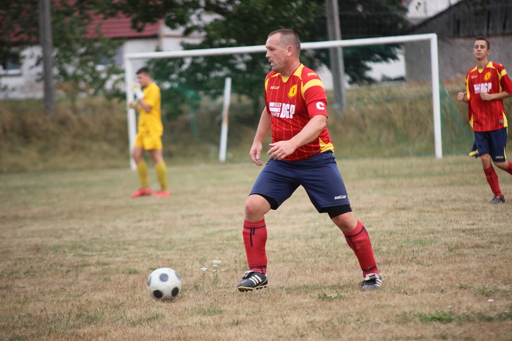 Klasa B: Iskra Niedźwiedzice - Iskra II Kochlice 1:9