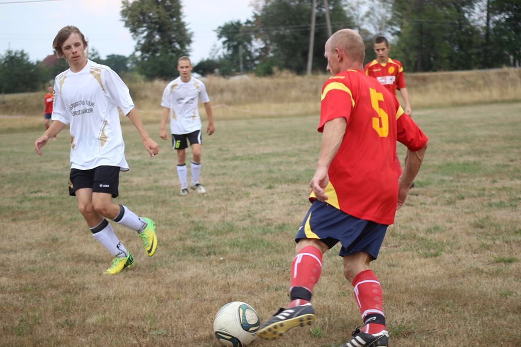 Klasa B: Iskra Niedźwiedzice - Iskra II Kochlice 1:9