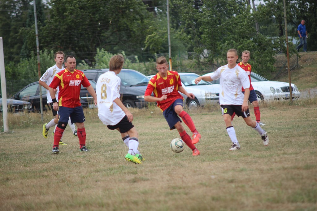 Klasa B: Iskra Niedźwiedzice - Iskra II Kochlice 1:9