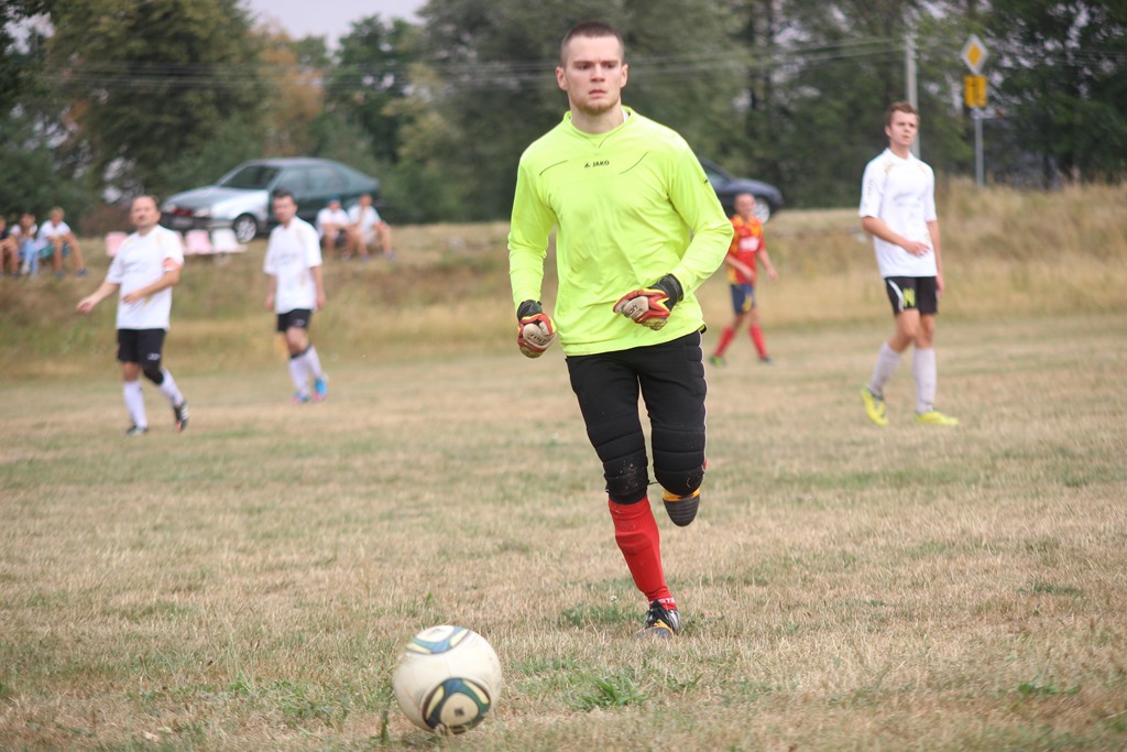 Klasa B: Iskra Niedźwiedzice - Iskra II Kochlice 1:9