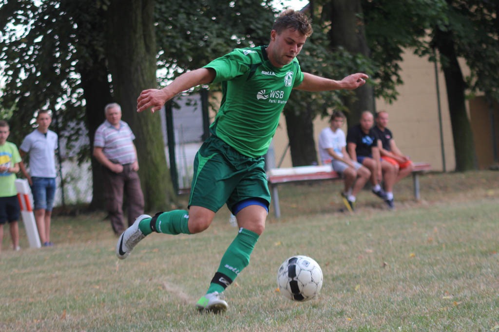 Klasa A: KS Legnickie Pole - Zjednoczeni Snowidza 2:1