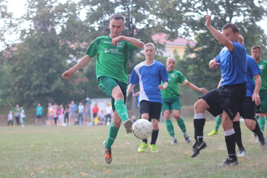 Klasa A: KS Legnickie Pole - Zjednoczeni Snowidza 2:1