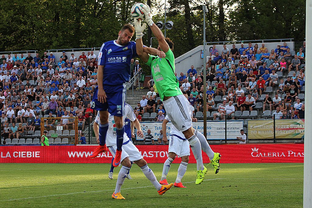 Pierwszy triumf Miedzi. Bartczak bohaterem!
