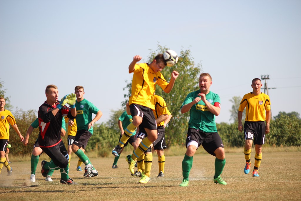 Klasa A: Mewa Kunice - Czarni Dziewin 4:4 (1:3)
