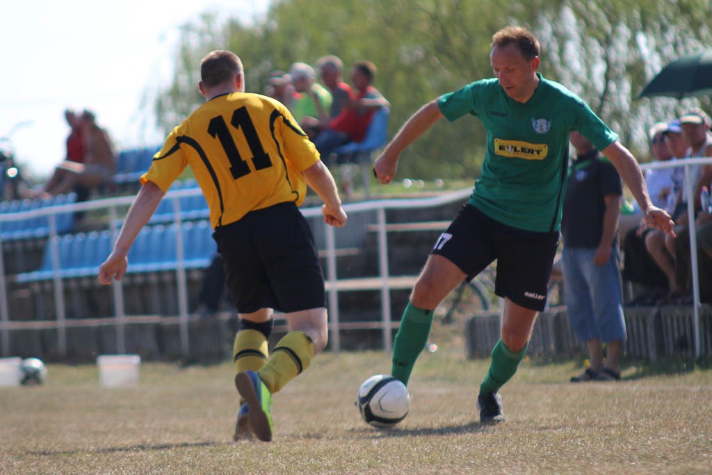 Klasa A: Mewa Kunice - Czarni Dziewin 4:4 (1:3)