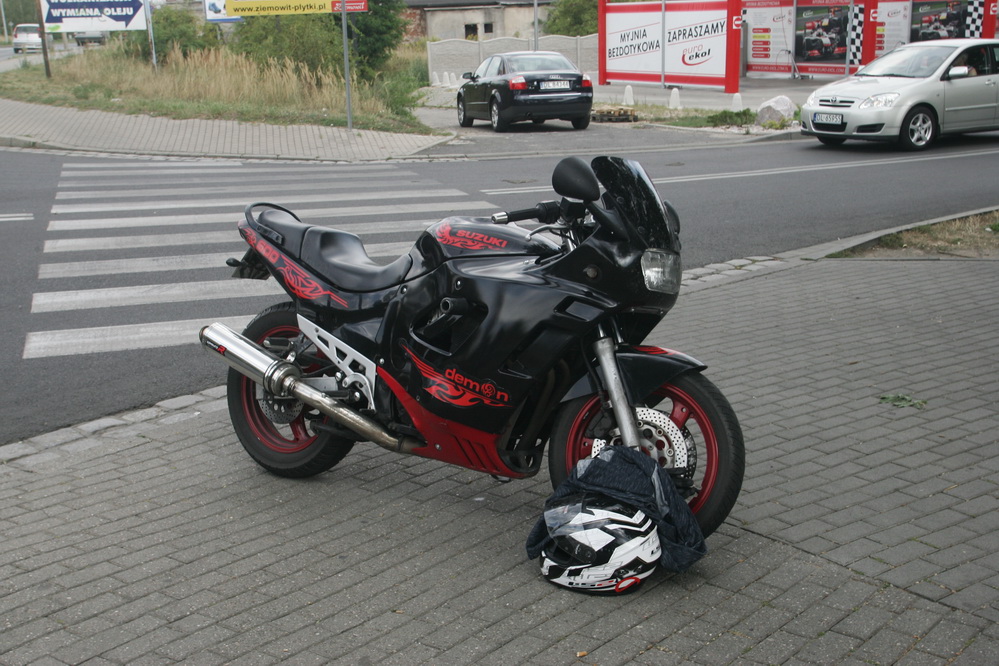 Potrącenie pieszego na ulicy Wrocławskiej przez motocyklistę