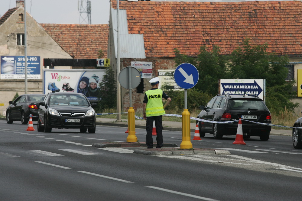 Potrącenie pieszego na ulicy Wrocławskiej przez motocyklistę