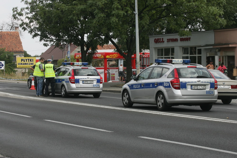 Potrącenie pieszego na ulicy Wrocławskiej przez motocyklistę
