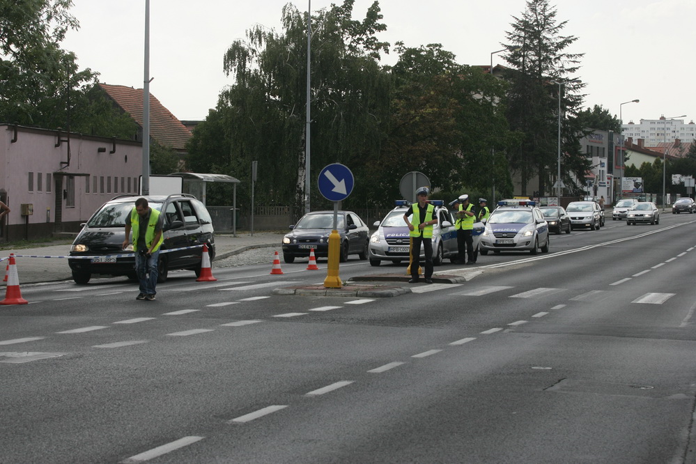 Potrącenie pieszego na ulicy Wrocławskiej przez motocyklistę