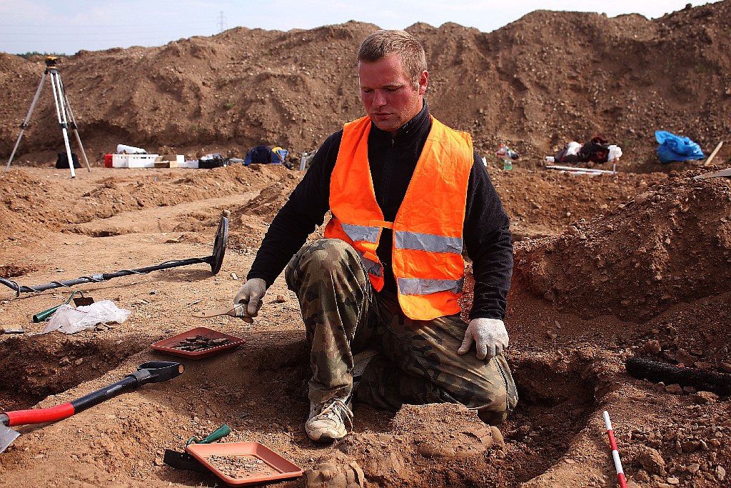 Pod Legnicą podczas budowy drogi S3 odkopali archeologiczne skarby