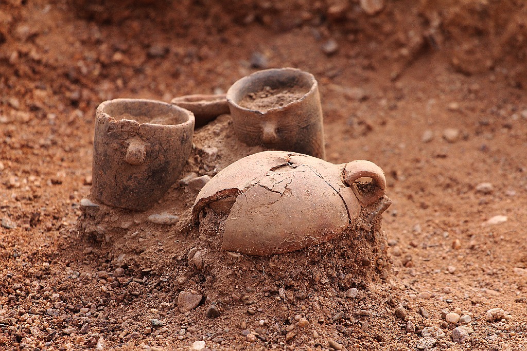 Pod Legnicą podczas budowy drogi S3 odkopali archeologiczne skarby