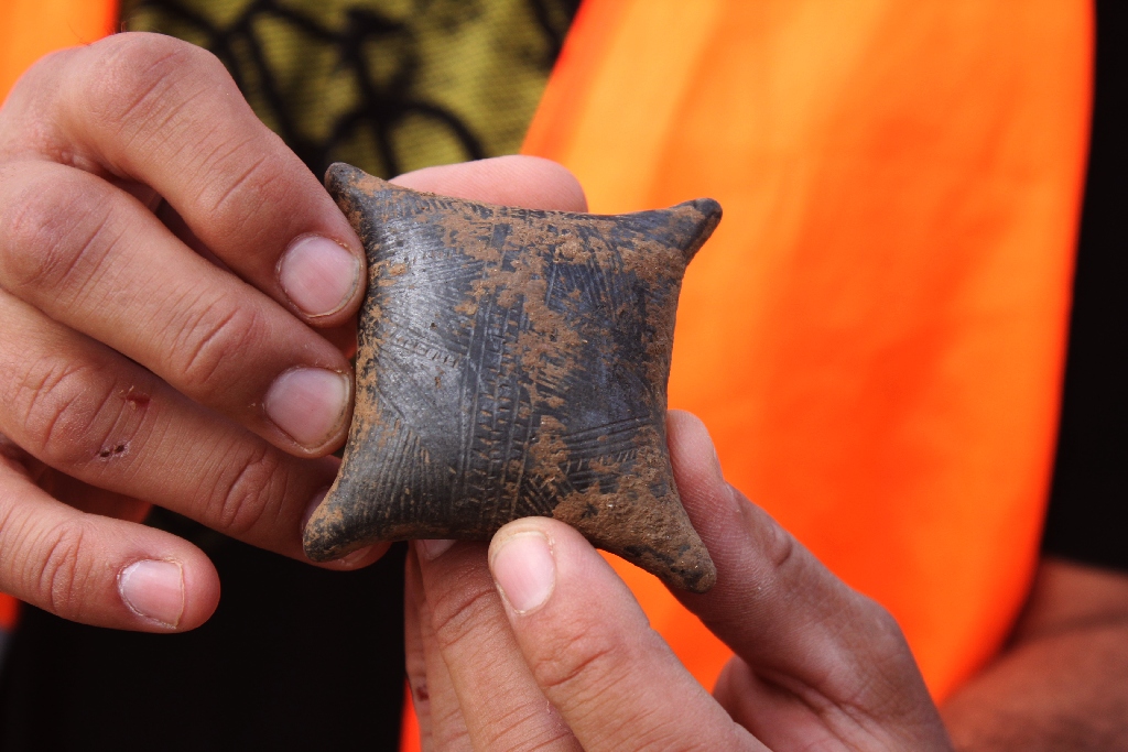 Pod Legnicą podczas budowy drogi S3 odkopali archeologiczne skarby