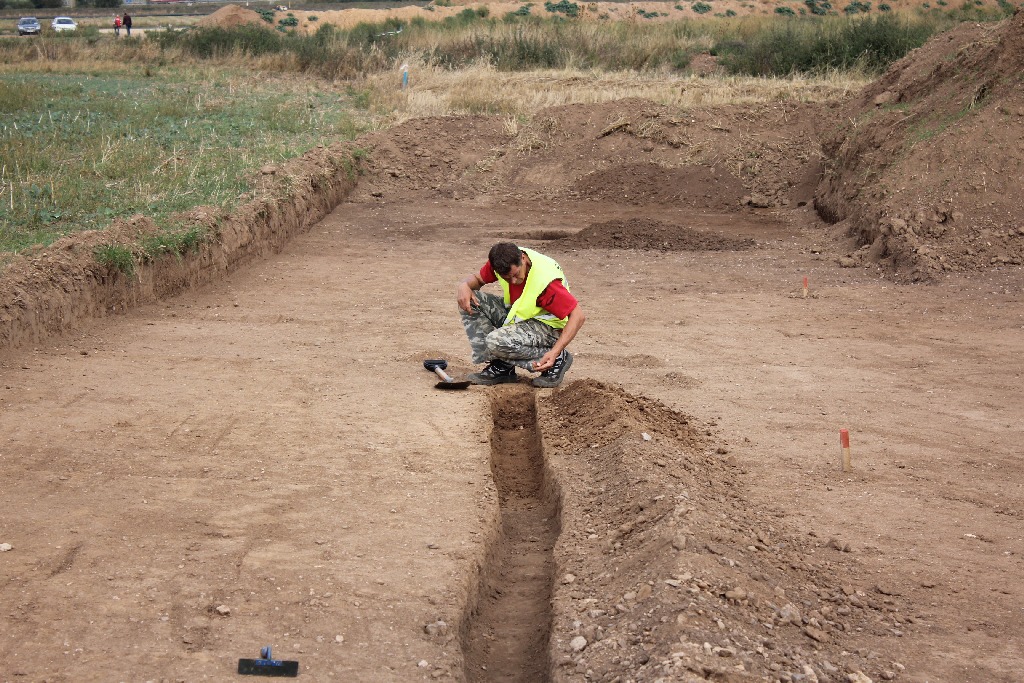 Pod Legnicą podczas budowy drogi S3 odkopali archeologiczne skarby